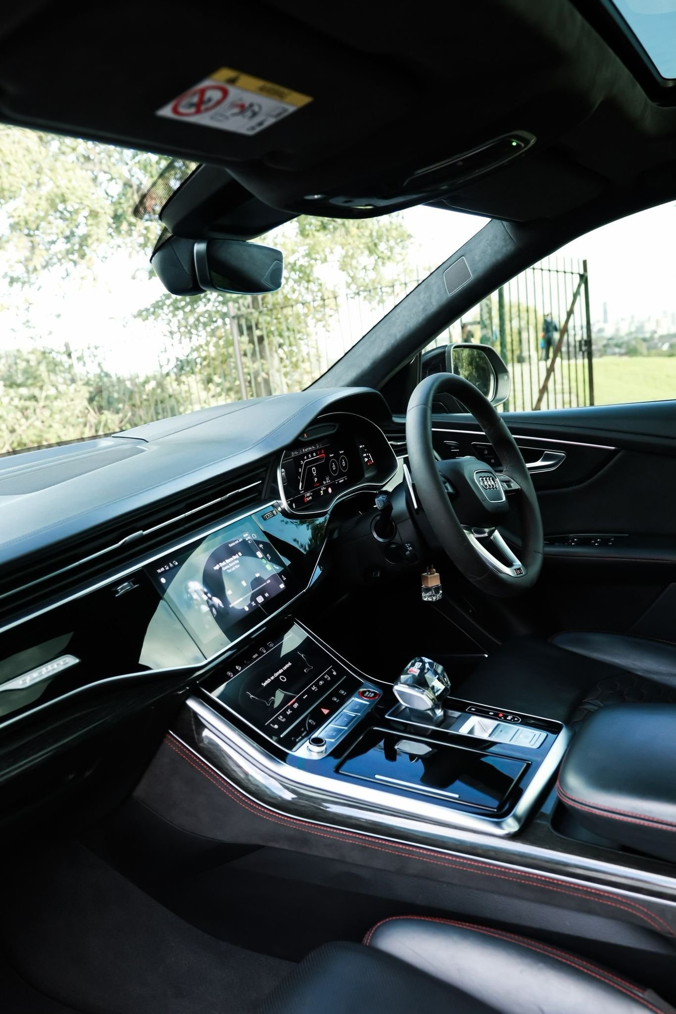 WhatsApp Image 2025-10-28 at 22.07.32_a2daf8e3